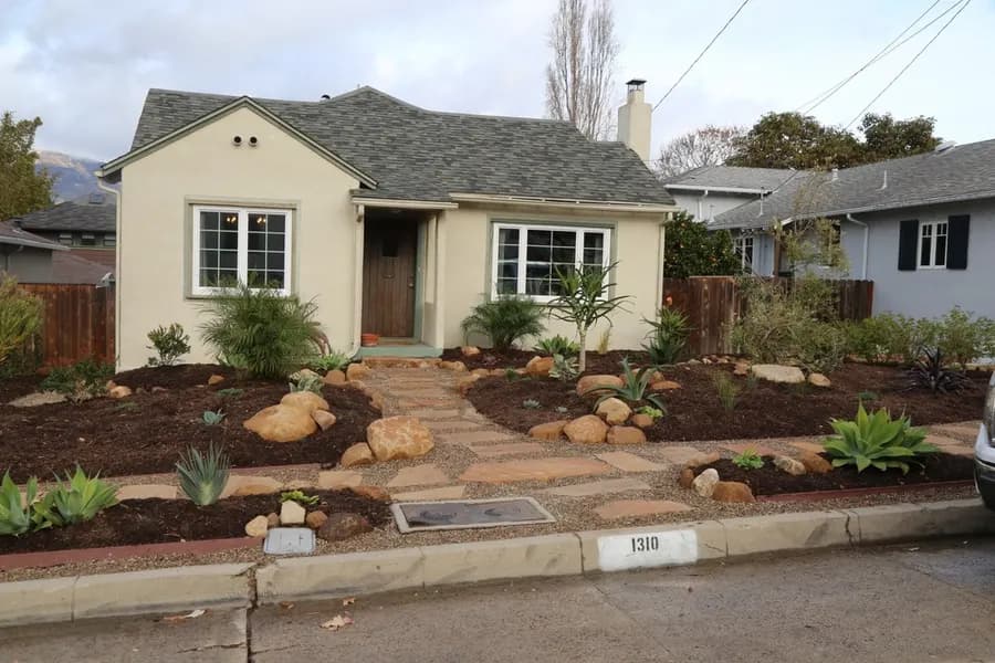 Robbins Street Rehab landscape project, photo 18