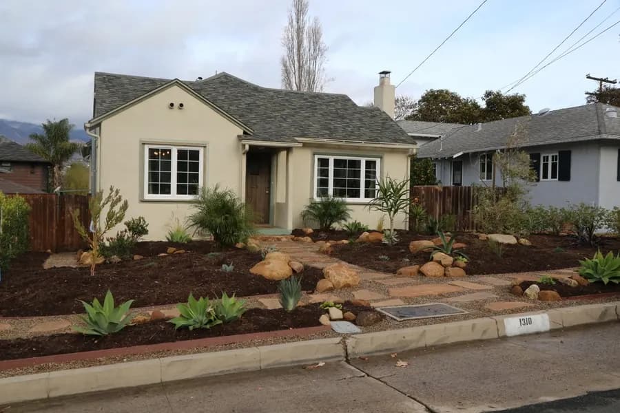 Robbins Street Rehab landscape project, photo 21