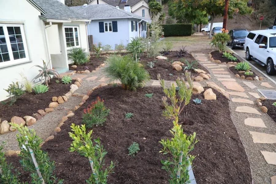 Robbins Street Rehab landscape project, photo 25