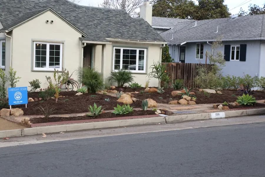 Robbins Street Rehab landscape project, photo 27